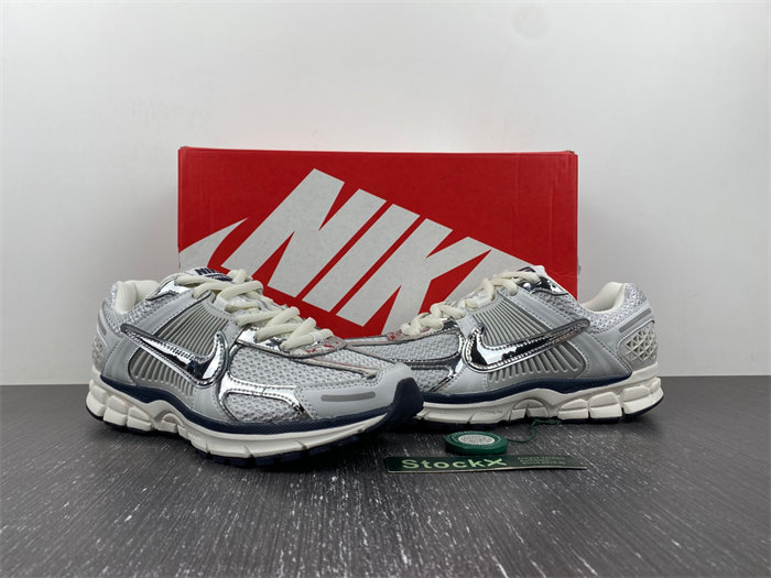 Nike Zoom Vomero 5 Photon Dust Metallic Silver FD0884-025